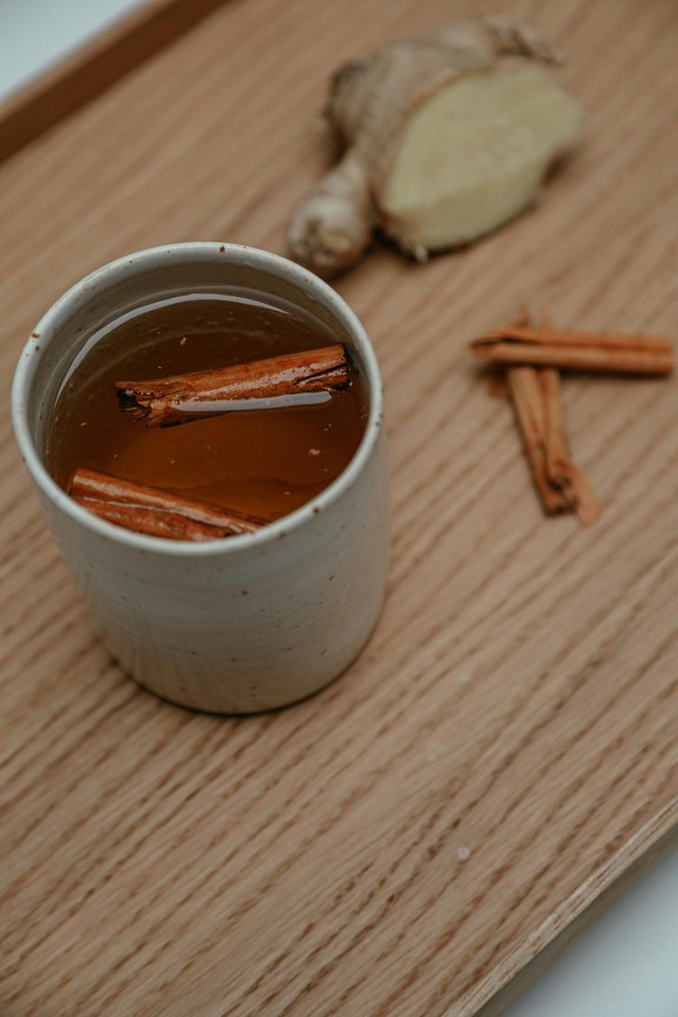 Ginger and Cinnamon Tea: 10 Top Benefits, Uses & Side Effects